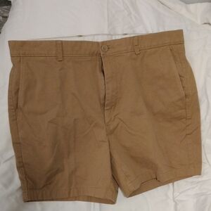 Roundtree & Yorke Men's Tan Flat Front Shorts